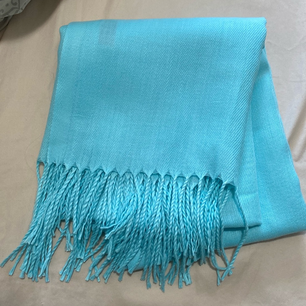 Handmade shall/scarf - Picture 2 of 5